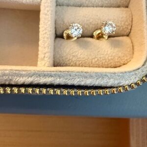 10/14k Gold Diamond Stud Earrings